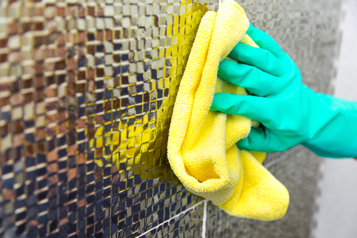 6 Best Cleaning Supplies for Airbnb Properties